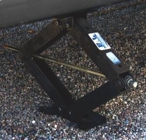 Correct way to stabilize your RV with jacks