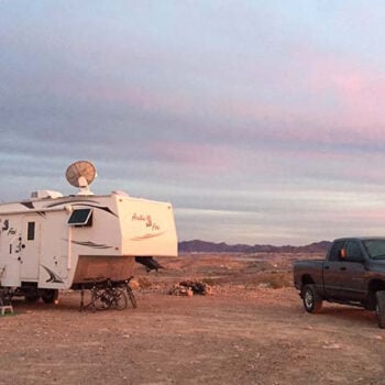 pros and cons of full-time RVing