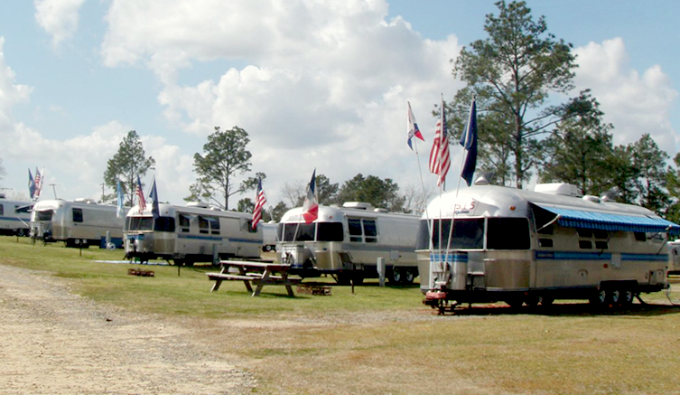 Wanee Lake Golf Course and RV Park
