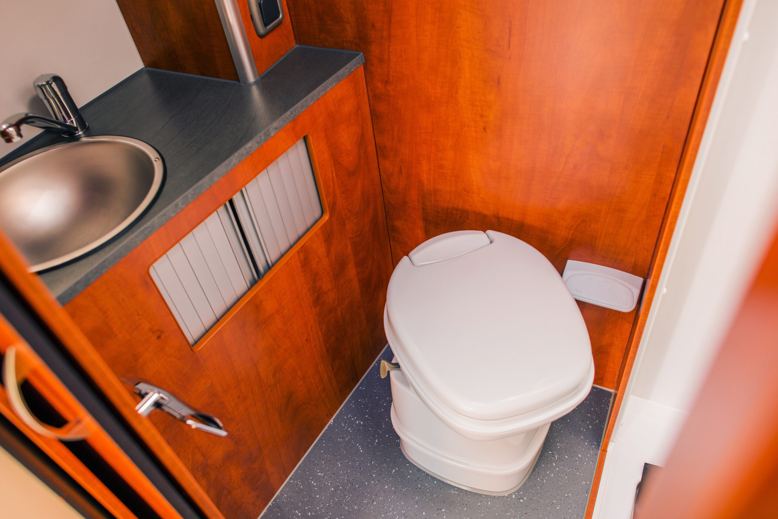 9 RV Toilet Cleaning Tips And Tricks - RV LIFE