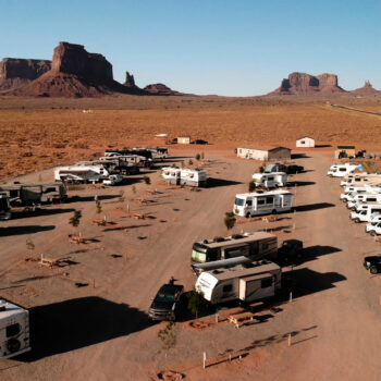 view from one of the top Utah RV resorts with motorhomes in foreground