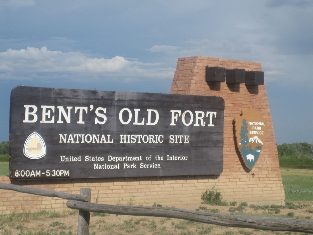 Sign at entrance to Bent's Old Fort