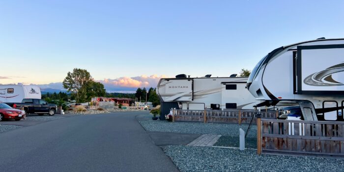RVs in resort, feature image for where can i park an RV full time?