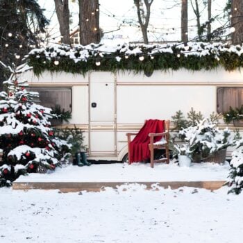 Christmas in an RV with snow on the ground - feature image for moochdocking during the holidays