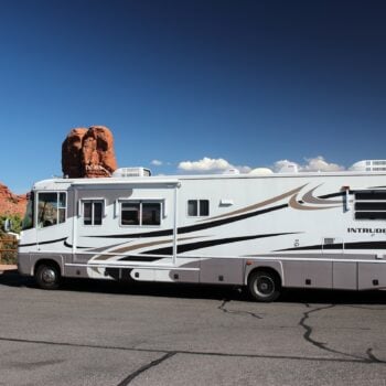 RV in Utah - feature image for national park jobs