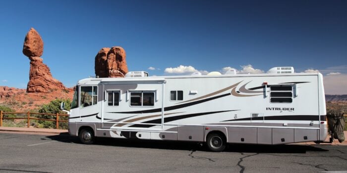 RV in Utah - feature image for national park jobs