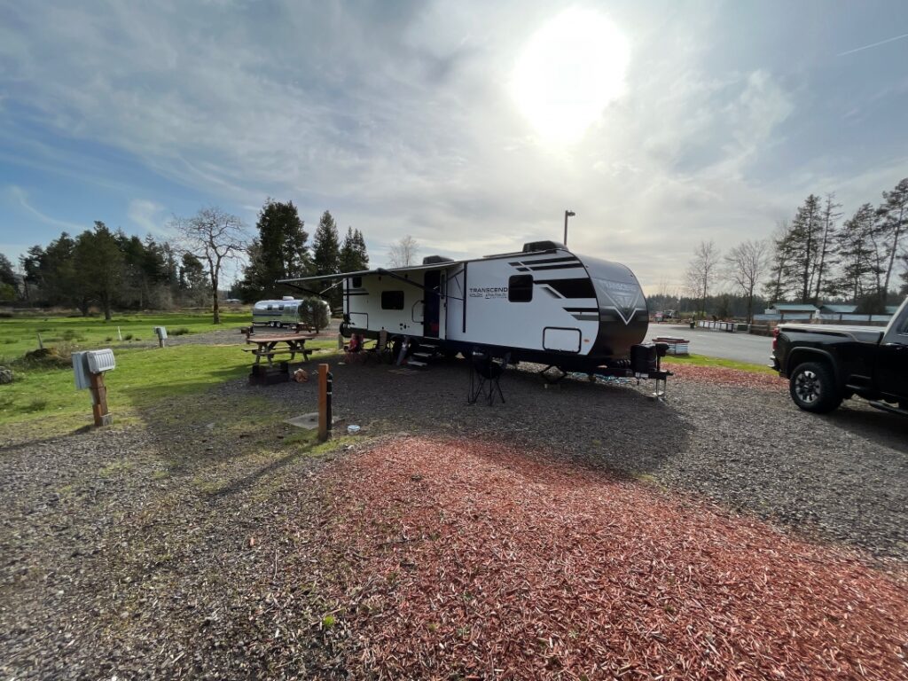 Trailer on a large, level RV campsite at Silver Cove (Image: @4PRanch RV LIFE Campgrounds)