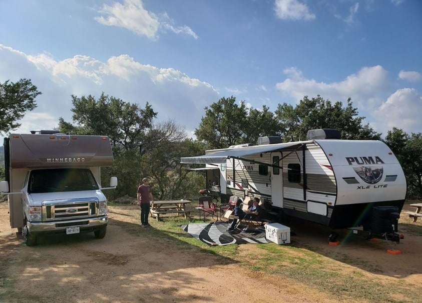 Motorhome and travel trailer campsites. (Image: Dos Rios RV Park)